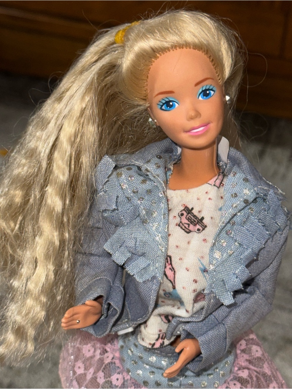 Barbie Mattel Fashion vintage Doll 11" Blonde Wavy Hair Blue Eyes Outfit Shoes